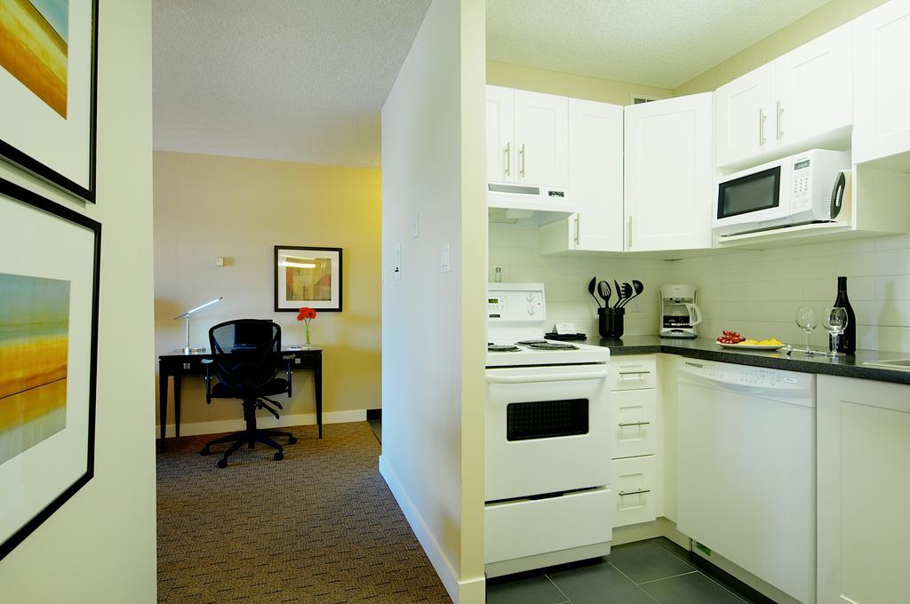 Execsuite Inc. YYC Oda fotoğraf
